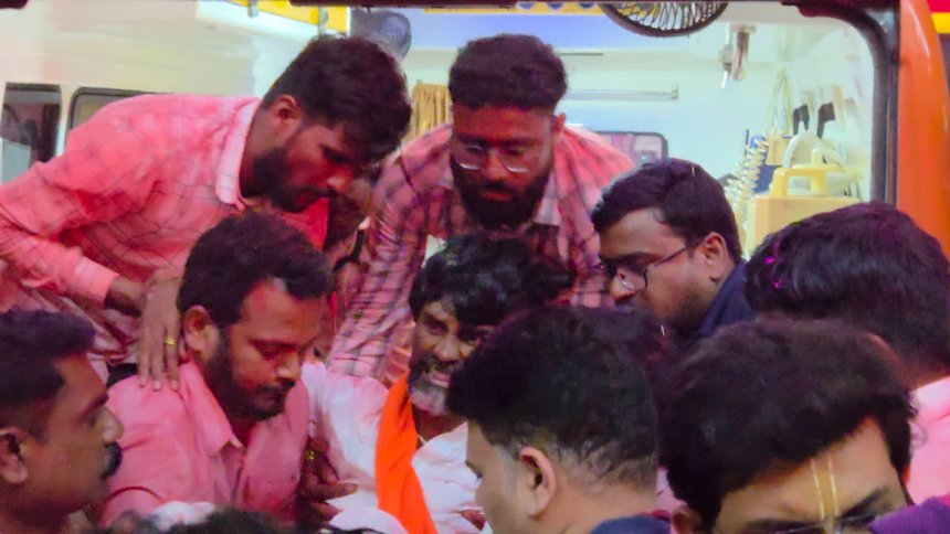 ಜರಾಂಗೆ ಪಾಟೀಲ್ ಬೇಡಿಕೆಗೆ ಮಹಾ ಸರ್ಕಾರ ಅಸ್ತು; ಉಪವಾಸ ಅಂತ್ಯಗೊಳಿಸಿ ಆಸ್ಪತ್ರೆಗೆ ದಾಖಲು