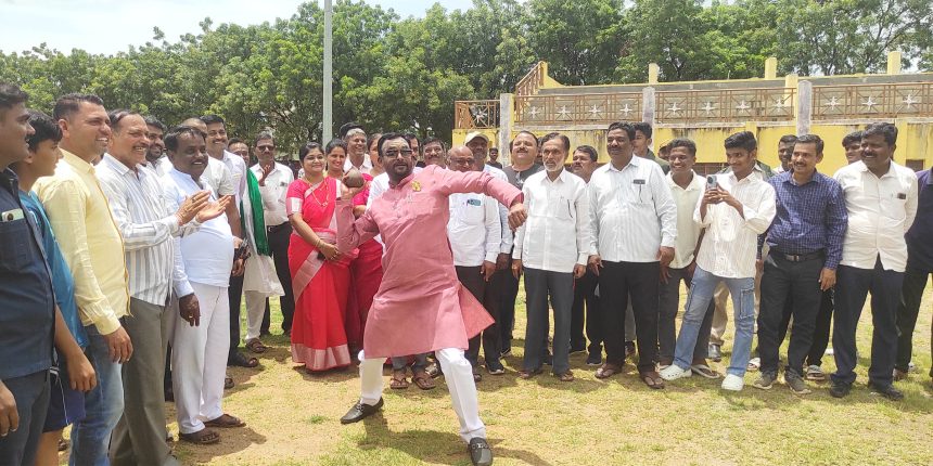 “ಕ್ರೀಡೆಯಲ್ಲಿ ಮಕ್ಕಳಿಗೆ ಸ್ಫೂರ್ತಿಯಾಗುವಂತೆ ವಯಸ್ಸಾದವರು ಸ್ಪರ್ಧಿಸುತ್ತಿರುವುದು ಸಂತಸದ ವಿಷಯ”