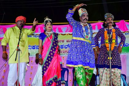 ನಾಯಕನಹಟ್ಟಿಯಲ್ಲಿ ಶಕ್ತಿ ಗಣಪತಿ ಮಹೋತ್ಸವದ ಹಾಸ್ಯ ನಾಟಕ ಜನಮನ ಸೆಳೆಯಿತು