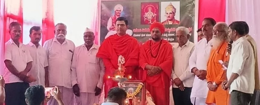 ಆಸ್ತಿಕ ಸಮುದಾಯಕ್ಕೆ ಹೂಗಾರ ಸಮಾಜದ ಕೊಡುಗೆ ಅಪಾರ:ಡಾ ಮಲ್ಲಿಕಾರ್ಜುನ ಮಹಾಸ್ವಾಮಿ