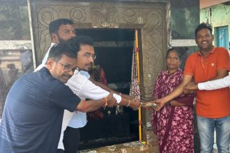 ಕರಿ ಮಾರೆಮ್ಮ ದೇವಸ್ಥಾನಕ್ಕೆ ಶಾಸಕ ನಾರಾ ಭರತ್ ರೆಡ್ಡಿ ದೇಣಿಗೆ ಸಲ್ಲಿಕೆ