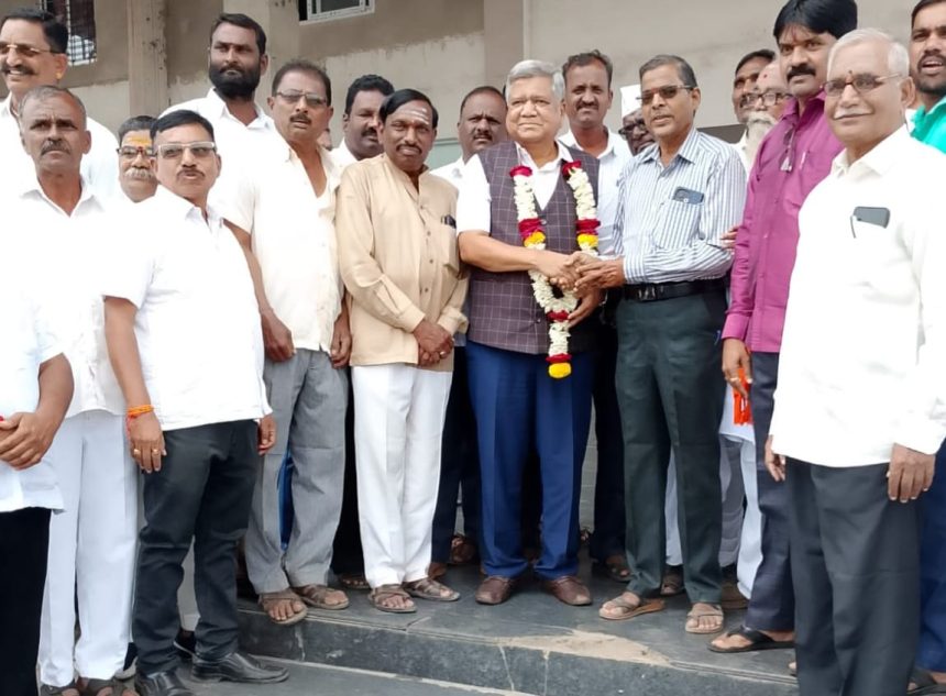 ರೈಲು ನಿಲ್ದಾಣದ ನವೀಕರಣ ಕಾಮಗಾರಿ ಬೇಗ ಮುಗಿಸಲು ಸಂಸದ ಜಗದೀಶ ಶೆಟ್ಟರ್ ಸೂಚನೆ