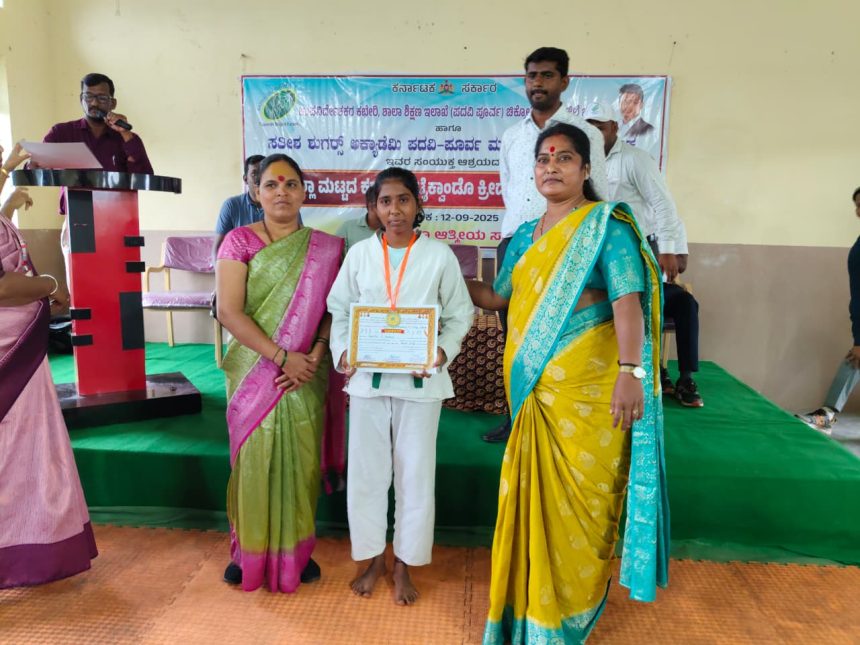 ರುತಿಕಾ ಗಡಾದೆ ಕರಾಟೆ ಸ್ಪರ್ಧೆಯಲ್ಲಿ ರಾಜ್ಯ ಮಟ್ಟಕ್ಕೆ ಆಯ್ಕೆ