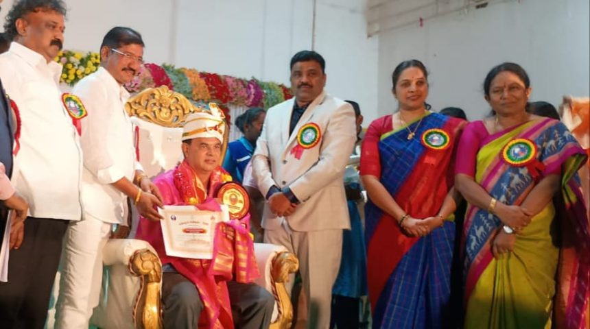 ಗಡಿನಾಡ ಕನ್ನಡ ಶಿಕ್ಷಕರಿಗೆ ಜಿಲ್ಲಾ ಉತ್ತಮ ಉಪಾಧ್ಯಾಯ ಪ್ರಶಸ್ತಿ