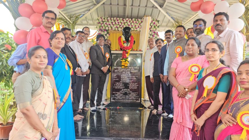  ಕರ್ನಾಟಕ ವಿದ್ಯುತ್ ನಿಗಮದ ವಿದ್ಯಾಗಾರದಲ್ಲಿ ವಿಶ್ವೇಶ್ವರಯ್ಯ ಪುತ್ಥಳಿ ಅನಾವರಣ