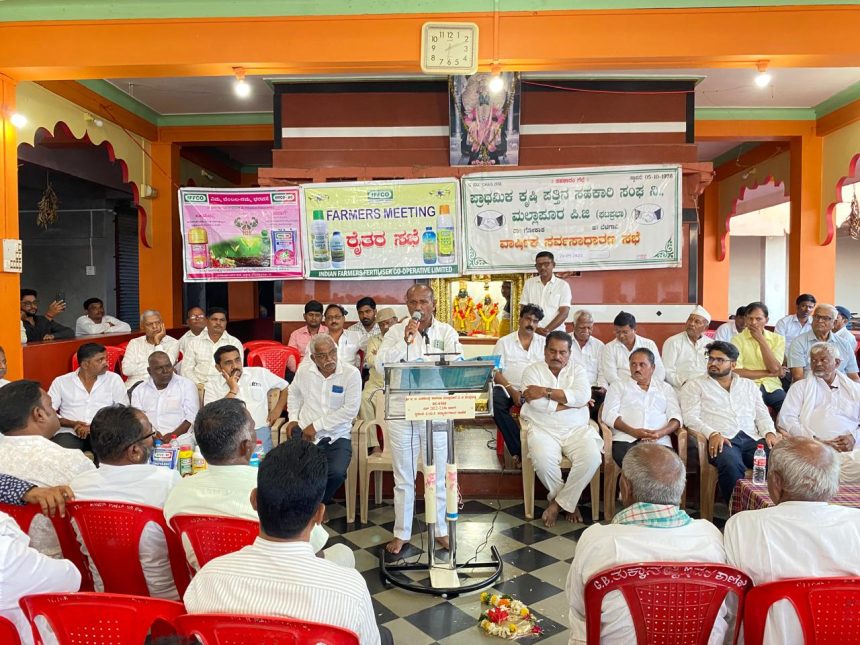 ರೈತರ ಅಭಿವೃದ್ಧಿಗೆ ಮಲ್ಲಾಪೂರ ಪಿಕೆಪಿಎಸ್ ಸಹಕಾರಿ: ಮುತ್ತಣ್ಣ ಹತ್ತರವಾಟ ರೈತರ ಅಭಿವೃದ್ಧಿಗೆ ಮಲ್ಲಾಪೂರ ಪಿಕೆಪಿಎಸ್ ಸಹಕಾರಿ: ಮುತ್ತಣ್ಣ ಹತ್ತರವಾಟ