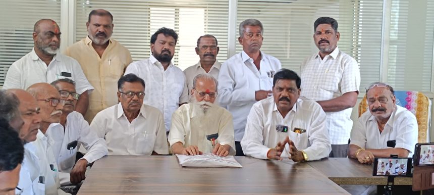 ಜಾತಿ ಜನಗಣತಿಯಲ್ಲಿ ನಾಯಕ ಎಂದು ಬರೆಸಲು ವಾಲ್ಮೀಕಿ ಸಂಘದ ಉಪಾಧ್ಯಕ್ಷ ಬಿ ಜಯರಾಮ್ ಸೂಚನೆ ಜಾತಿ ಜನಗಣತಿಯಲ್ಲಿ ನಾಯಕ ಎಂದು ಬರೆಸಲು ವಾಲ್ಮೀಕಿ ಸಂಘದ ಉಪಾಧ್ಯಕ್ಷ ಬಿ ಜಯರಾಮ್ ಸೂಚನೆ