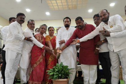 ಆರೋಗ್ಯವಂತ ಸಮಾಜವನ್ನು ಕಟ್ಟುವಲ್ಲಿ ಪೌರ ಕಾರ್ಮಿಕರ ಸೇವೆ ಶ್ರೇಷ್ಠ: ಶಾಸಕ ಲಕ್ಷ್ಮಣ ಸವದಿ