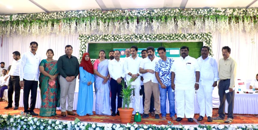 ದೇಶ ಸ್ವಚ್ಛ ಹಾಗೂ ಸುಂದರವಾಗಿ ಇರಲು ಪೌರಕಾರ್ಮಿಕರ ಸೇವೆ ಅನನ್ಯ: ಶಾಸಕ ನಾರಾ ಭರತ್ ರೆಡ್ಡಿ ದೇಶ ಸ್ವಚ್ಛ ಹಾಗೂ ಸುಂದರವಾಗಿ ಇರಲು ಪೌರಕಾರ್ಮಿಕರ ಸೇವೆ ಅನನ್ಯ: ಶಾಸಕ ನಾರಾ ಭರತ್ ರೆಡ್ಡಿ