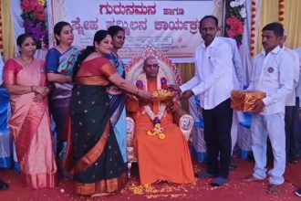 ಗರಗ ಗ್ರಾಮದಲ್ಲಿ ಹಳೆಯ ವಿದ್ಯಾರ್ಥಿಗಳಿಂದ ಗುರು ನಮನ ಕಾರ್ಯಕ್ರಮ.