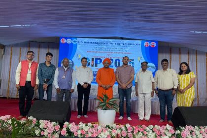 ಶಿಕ್ಷಣ ಮತ್ತು ಸಂಸ್ಕಾರ ಒಂದೇ ನಾಣ್ಯದ ಎರಡು ಮುಖಗಳು :  ಡಾ. ಅಲ್ಲಮಪ್ರಭು ಮಹಾಸ್ವಾಮಿಗಳು