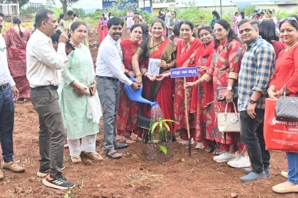 ಎಕ್ ಪೇಡ್ ಮಾ ಕೆ ನಾಮ ಅಭಿಯಾನದಡಿಯಲ್ಲಿ ಕೃಷಿ ವಿಜ್ಞಾನ ಕೇಂದ್ರದಲ್ಲಿ ಸಸಿ ನೆಡುವ ಕಾರ್ಯಕ್ರಮ 