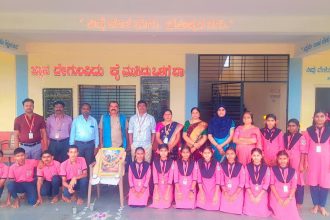 ವೀರರಾಣಿ ಚೆನ್ನಮ್ಮಳ ಆದರ್ಶ ಅಳವಡಿಸಿಕೊಳ್ಳಲು ಕರೆ