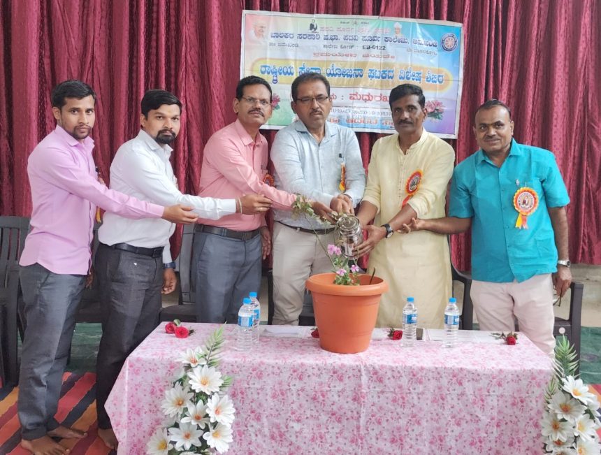 ಕಡ್ಡಾಯವಾಗಿ ಮತದಾನ ಮಾಡಬೇಕು – ಉಪನ್ಯಾಸಕ ರಾಮದುರ್ಗ ಕಡ್ಡಾಯವಾಗಿ ಮತದಾನ ಮಾಡಬೇಕು – ಉಪನ್ಯಾಸಕ ರಾಮದುರ್ಗ