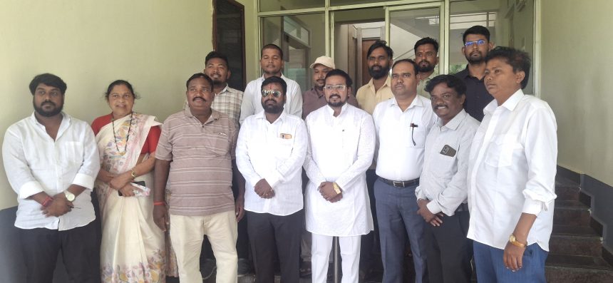 ಮಾದಿಗ ಸಮಾಜದ ಬೆಂಬಲ ಸವದಿ ಬೆಂಬಲಿತ ಪ್ಯಾನಲ್‌ಗೆ: ಅಧ್ಯಕ್ಷ ಮಂಜೂ ಹೋಳಿಕಟ್ಟಿ