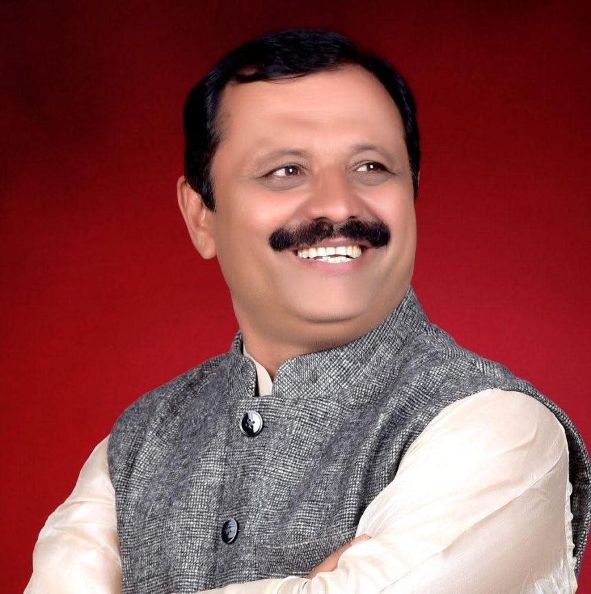 ನಗು ತರಿಸುತ್ತಾ ನೈತಿಕ ಸಂದೇಶ ನೀಡುವ ಶೈಲಿ ರಾಜು ತಾಳಿಕೋಟಿ ಅವರದು