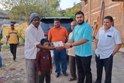 ಹೊರ ರಾಜ್ಯದ ಕೂಲಿ ಕಾರ್ಮಿಕರಿಗೆ ಸಿಹಿ ವಿತರಿಸಿ ದೀಪಾವಳಿ ಹಬ್ಬ