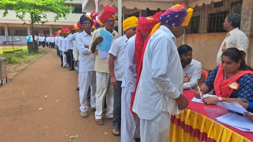 ಬೆಳಗಾವಿ ಡಿಸಿಸಿ ಬ್ಯಾಂಕ್ ಚುನಾವಣೆ: ಮತದಾನ ಚುರುಕು