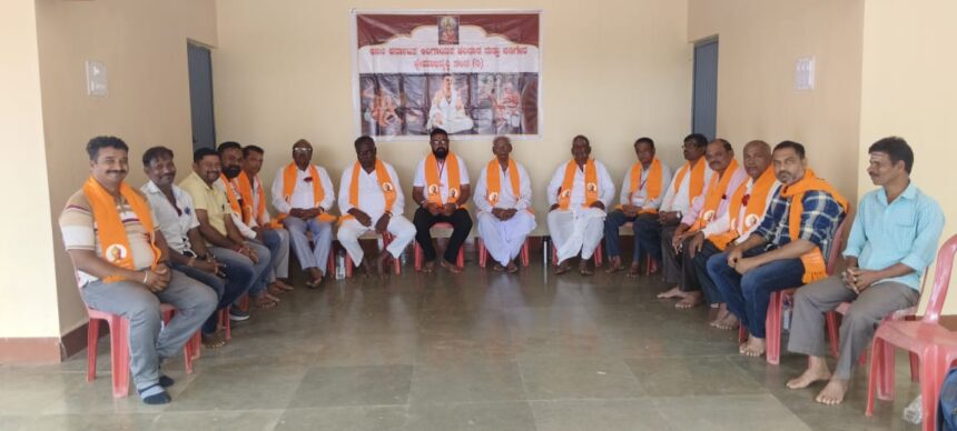 ಧಾರವಾಡ: ಜಯ ಮೃತ್ಯುಂಜಯ ಸ್ವಾಮೀಜಿ ಉಚ್ಚಾಟನೆಗೆ ಖಂಡನೆ. ಧಾರವಾಡ: ಜಯ ಮೃತ್ಯುಂಜಯ ಸ್ವಾಮೀಜಿ ಉಚ್ಚಾಟನೆಗೆ ಖಂಡನೆ.