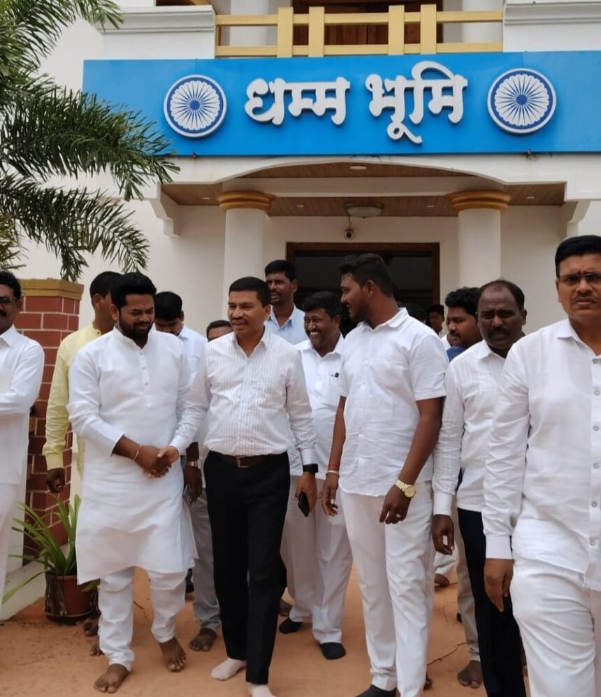 ಬುದ್ಧರು ಸಾರಿದ ಶಾಂತಿ ಸಂದೇಶವನ್ನು ಪಾಲನೆ ಮಾಡಬೇಕು: ರವಿಂದ್ರ ಗಡಾದಿ ಬುದ್ಧರು ಸಾರಿದ ಶಾಂತಿ ಸಂದೇಶವನ್ನು ಪಾಲನೆ ಮಾಡಬೇಕು: ರವಿಂದ್ರ ಗಡಾದಿ