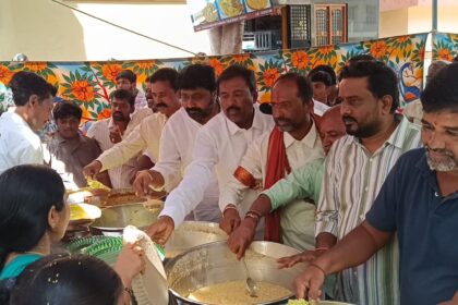 ನವರಾತ್ರಿ ಉತ್ಸವ ಬಾಲಾಜಿ ಯುವಕ ಸಂಘದಿಂದ ಅನ್ನದಾನ ಕಾರ್ಯಕ್ರಮ 