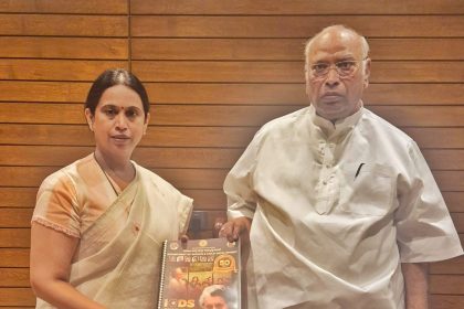 ಮಲ್ಲಿಕಾರ್ಜುನ ಖರ್ಗೆ ಭೇಟಿಯಾದ ಸಚಿವೆ ಲಕ್ಷ್ಮೀ ಹೆಬ್ಬಾಳಕರ್