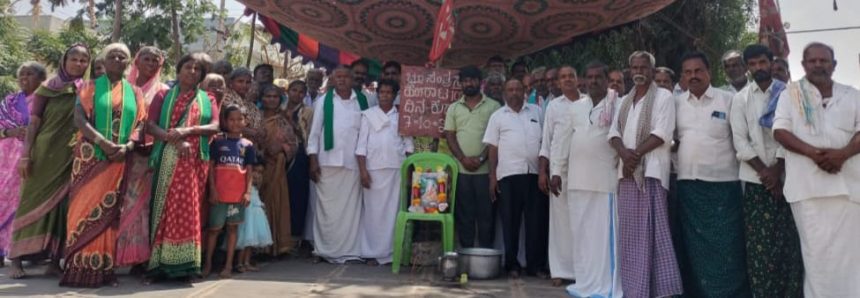 ಕುಡುತಿನಿ ಭೂಸಂತ್ರಸ್ಥ ಹೋರಾಟದ ವೇದಿಕೆಯಲ್ಲಿ ವಾಲ್ಮೀಕಿ ಜಯಂತಿ : ಎಂ ತಿಪ್ಪೇಸ್ವಾಮಿ 