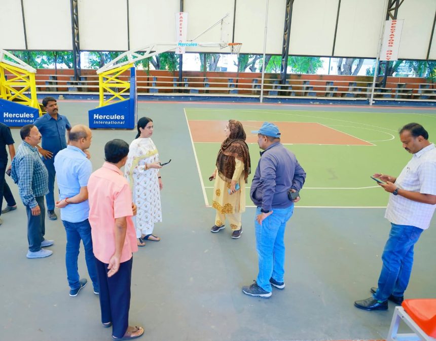 ಕಂಠೀರವ ಸ್ಟೇಡಿಯಂ ಪರಿಶೀಲನೆ ನಡೆಸಿದ ಸಚಿವೆ ಲಕ್ಷ್ಮೀ ಹೆಬ್ಬಾಳಕರ್