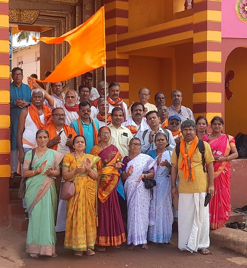 ಧಾರವಾಡ ದಿಂದ ಕುರುಬಗಟ್ಟಿ ಹನುಮನ ದೇವಸ್ಥಾನಕ್ಕೆ ಪಾದಯಾತ್ರೆ