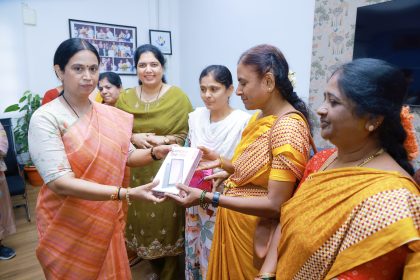 ಅಂಗನವಾಡಿ ಕಾರ್ಯಕರ್ತರಿಗೆ ಟ್ಯಾಬ್ ವಿತರಣೆ