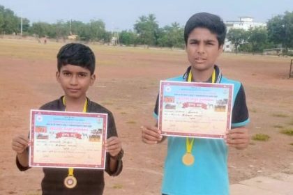 ಜಿಲ್ಲಾ ಮಟ್ಟದ ಚದುರಂಗ ಸ್ಪರ್ಧೆಗೆ ವಿನಾಯಕ ಕುಳ್ಳೂರ ಮತ್ತು ಮನೋಜ ಪುರಾಣಿಕ ಆಯ್ಕೆ