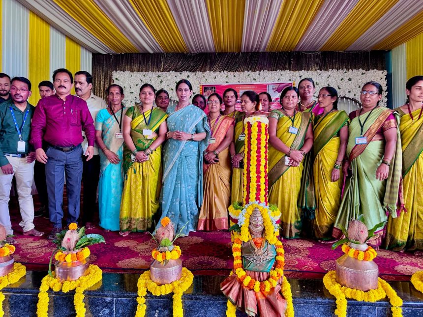 ಮಹಿಳೆಯರು ಅಭಿವೃದ್ಧಿಯಾದರೆ ಮನೆ, ದೇಶ ಅಭಿವೃದ್ಧಿಯಾದಂತೆ : ಸಚಿವೆ ಲಕ್ಷ್ಮೀ ಹೆಬ್ಬಾಳಕರ್‌