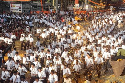 ಧಾರವಾಡದಲ್ಲಿ ಆರ್ ಎಸ್ ಎಸ್ ಆಕರ್ಷಕ ಬೃಹತ್ ಪಥಸಂಚನ