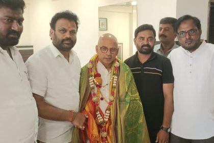 ಸಚಿವ ಡಾ.ಶರಣಪ್ರಕಾಶ ಪಾಟಿಲ್ ಅವರನ್ನು ಸನ್ಮಾನಿಸಿದ ಬೋಯಪಾಟಿ ವಿಷ್ಣುವರ್ಧನ್