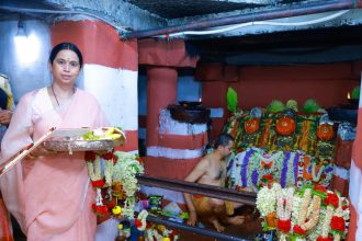 ಹಾಸನಾಂಬೆ ದರ್ಶನ ಪಡೆದ ಸಚಿವೆ ಹೆಬ್ಬಾಳ್ಕರ್‌