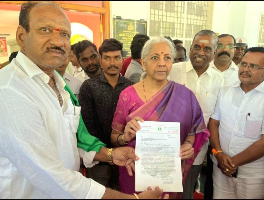 ತುಂಗಭದ್ರ ಜಲಾಶಯದಲ್ಲಿ ಹೂಳ ತೆರವಿಗೆ ತುಂಗಭದ್ರ ರೈತ ಸಂಘ ಒತ್ತಾಯ