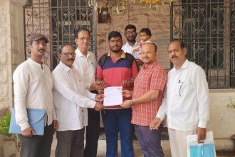 ಹದಗೆಟ್ಟ ರಸ್ತೆ ಕ್ರಮಕ್ಕೆ ಮನವಿ