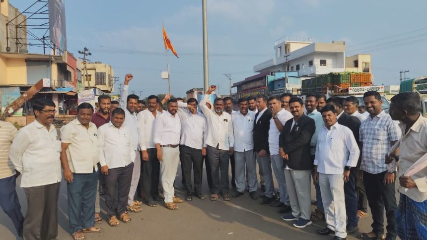  ಹುಕ್ಕೇರಿ ಕ್ಷೇತ್ರದ ಡಿ ಸಿ ಸಿ ಬ್ಯಾಂಕ ಚುನಾವಣೆ ತಡೆಯಾಜ್ಞೆ ತೇರವು