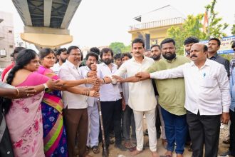 ಸುಮಾರು 2 ಕೋಟಿ ವೆಚ್ಚದಲ್ಲಿ ರಸ್ತೆ, ರೈಲ್ವೇ ಕೆಳ ಸೇತುವೆ ಕಾಮಗಾರಿಗೆ ನಾರಾ ಭರತ್ ರೆಡ್ಡಿ ಚಾಲನೆ