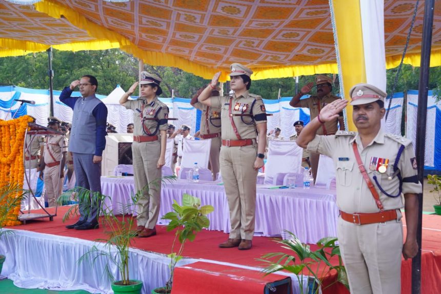 ಹುತಾತ್ಮರ ಸೇವೆ ಗೌರವಿಸೋಣ: ಜಿಲ್ಲಾಧಿಕಾರಿ ನಾಗೇಂದ್ರ ಪ್ರಸಾದ್ ಕೆ