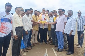  ಅಂಬಿರಾವ ಪಾಟೀಲ ಅವರಿಂದ ದುಪದಾಳದಲ್ಲಿ ಕ್ರಿಕೆಟ್ ಪಂದ್ಯಾವಳಿಯ ಉದ್ಘಾಟನೆ