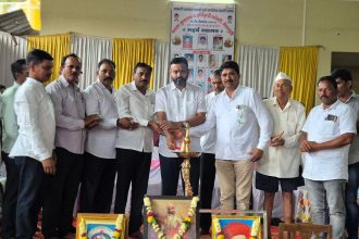 ಸಭಾ ಮಂಟಪ ಉದ್ಘಾಟಿಸಿದ ಚನ್ನರಾಜ ಹಟ್ಟಿಹೊಳಿ ಸಭಾ ಮಂಟಪ ಉದ್ಘಾಟಿಸಿದ ಚನ್ನರಾಜ ಹಟ್ಟಿಹೊಳಿ