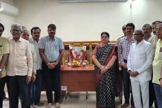 ಕಿತ್ತೂರು ರಾಣಿ ಚೆನ್ನಮ್ಮರ ಧೈರ್ಯ, ಸಾಹಸ ಇಂದಿನ ಮಹಿಳೆಯರಿಗೆ ಆದರ್ಶಪ್ರಾಯ. ಜಯಂತಿಯಲ್ಲಿ ಪುಷ್ಪನಮನ ಸಲ್ಲಿಸಿ ಜಿಲ್ಲಾಧಿಕಾರಿ ಕವಿತಾ.ಎಸ್.ಮನ್ನಿಕೇರಿ ಹೇಳಿಕೆ.