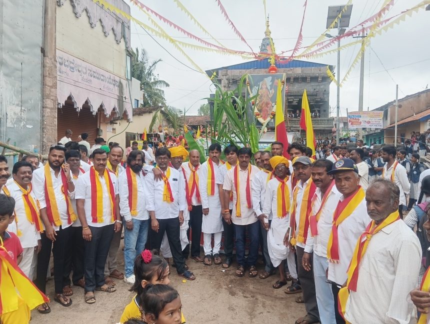 ನೇಸರಗಿಯಲ್ಲಿ ಸಡಗರ, ಸಂಭ್ರಮದ ರಾಜ್ಯೋತ್ಸವ:  ಕನ್ನಡ ನಾಡು, ನುಡಿ ರಕ್ಷಣೆಗೆ ನಾವೆಲ್ಲರೂ ಬದ್ಧರಾಗೋಣ : ನಾನಾಸಾಹೇಬ ಪಾಟೀಲ  ನೇಸರಗಿಯಲ್ಲಿ ಸಡಗರ, ಸಂಭ್ರಮದ ರಾಜ್ಯೋತ್ಸವ:  ಕನ್ನಡ ನಾಡು, ನುಡಿ ರಕ್ಷಣೆಗೆ ನಾವೆಲ್ಲರೂ ಬದ್ಧರಾಗೋಣ : ನಾನಾಸಾಹೇಬ ಪಾಟೀಲ