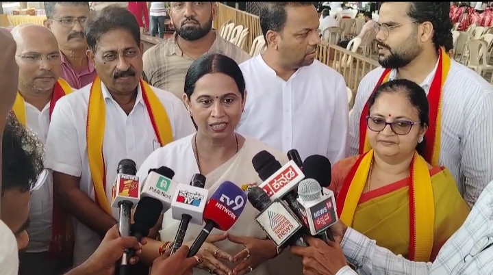 ನಾನು ಸಾಮಾನ್ಯ ಕಾರ್ಯಕರ್ತೆ, ಪಕ್ಷ ಹೇಳಿದಂತೆ ಕೇಳುವೆ: ಸಚಿವೆ ಲಕ್ಷ್ಮೀ ಹೆಬ್ಬಾಳಕರ್