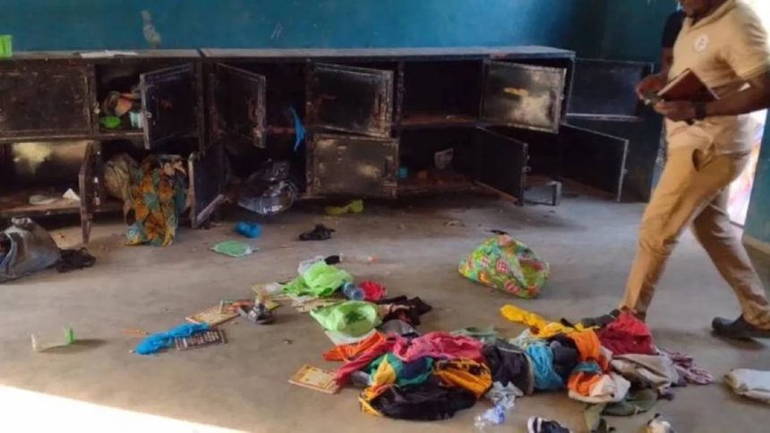 ನೈಜೀರಿಯಾ ಶಾಲೆಯ ಮೇಲೆ ಬಂಧೂಕುದಾರಿಗಳ ದಾಳಿ:  200ಕ್ಕೂ ಹೆಚ್ಚು ವಿದ್ಯಾರ್ಥಿಗಳು, 12 ಶಿಕ್ಷಕರ ಅಪಹರಣ