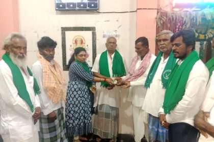 ನೊಂದ ರೈತನಿಗೆ ರೈತ ಸಂಘದಿಂದ ಧನ ಸಹಾಯ