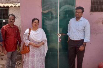 ತೋರಣಗಲ್ಲು: ನಕಲಿ ವೈದ್ಯ ವೃತ್ತಿ ಮಾಡುತ್ತಿದ್ದ ಓರ್ವನ ಕ್ಲಿನಿಕ್ ಸೀಜ್