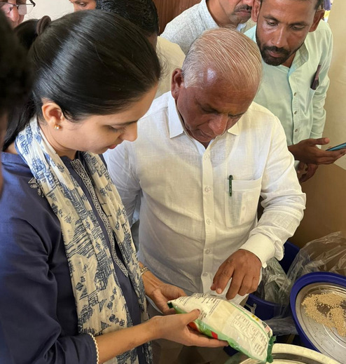 ಬೆಳಗಾವಿ ಎಪಿಎಂಸಿಯಲ್ಲಿ ಅಧಿಕಾರಿಗಳ ದರ್ಪ : ಕಾರ್ಮಿಕರಿಗೆ ಅನ್ಯಾಯ