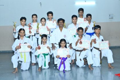 ಕರಾಟೆ ಸ್ಪರ್ಧೆ; ವಿದ್ಯಾರ್ಥಿಗಳು ಉತ್ತಮ ಪ್ರದರ್ಶನ ಬಹುಮಾನ ವಿತರಣೆ